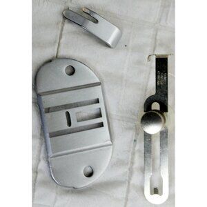 VTG SINGER Adjustable Seam Hem Guide 161172 Sewing Machine Attachment